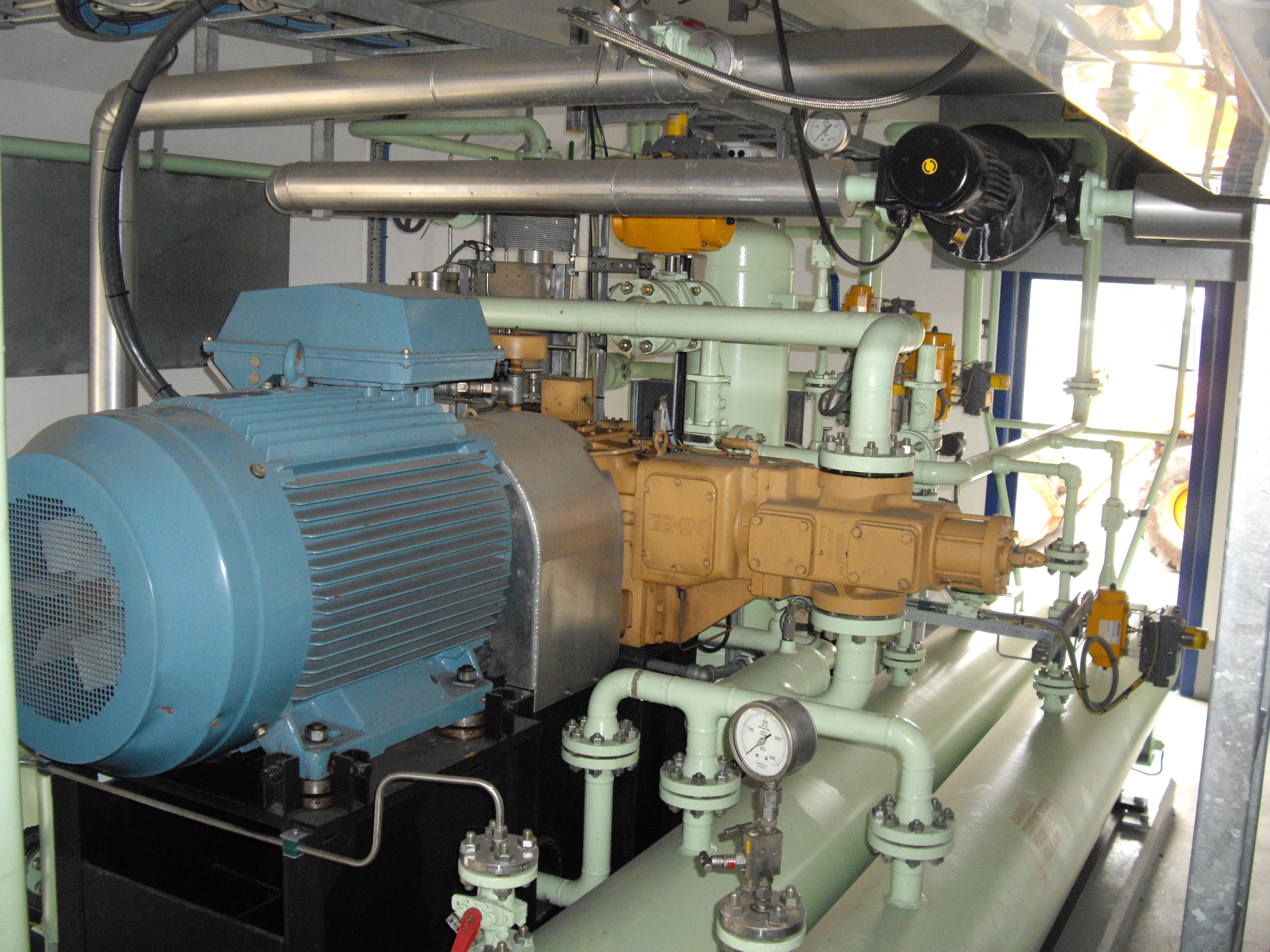 Fuel Booster Compressor